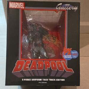 Marvel Deadpool Collectible Box - Black and Red
